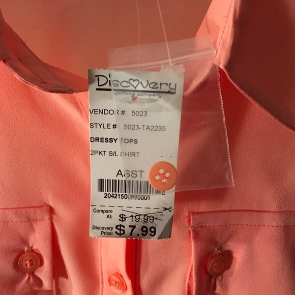 NWT Mine Peach Dressy Button Up. Size Small. - Picture 4 of 4